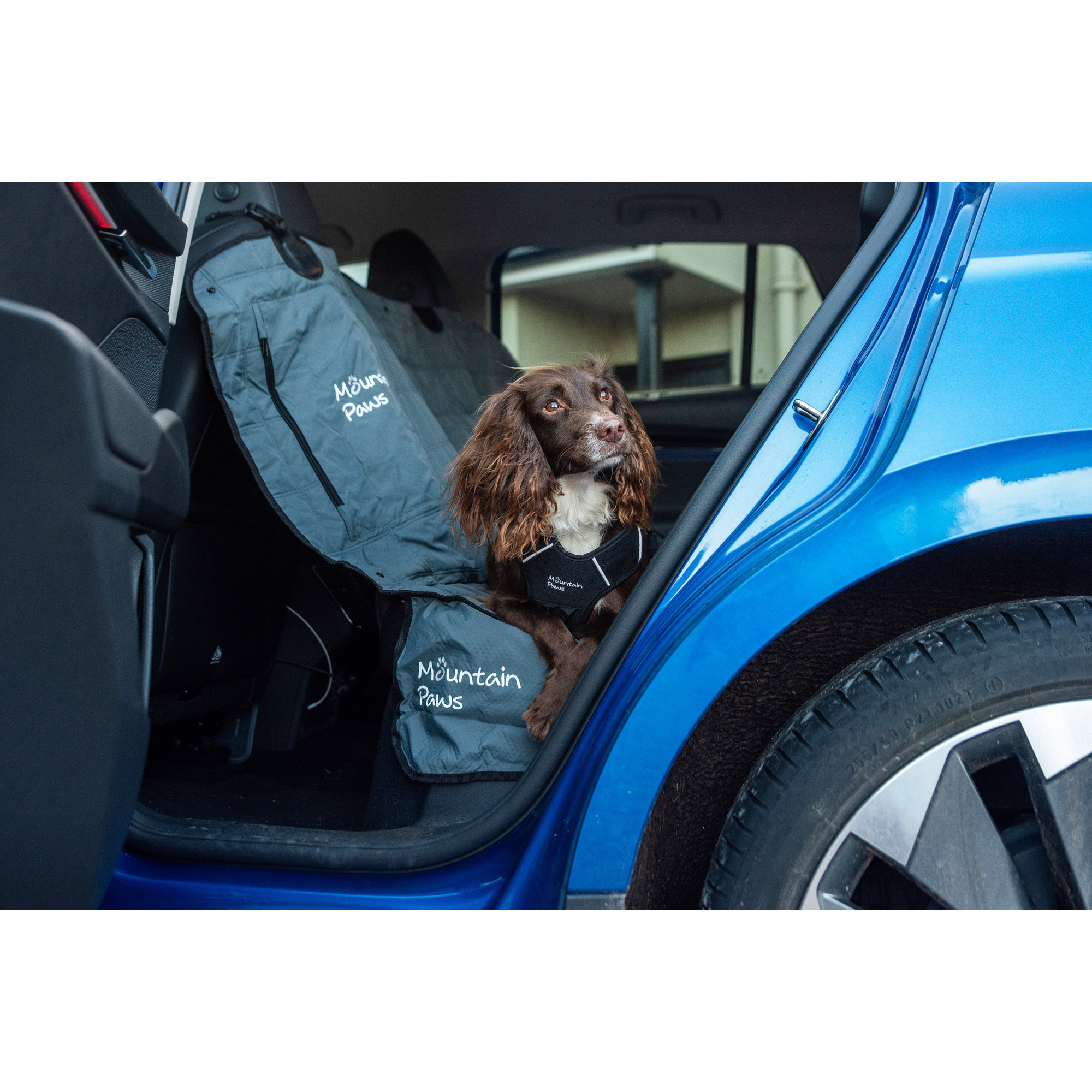 Mata ochronna dla psa do samochodu Mountain Paws